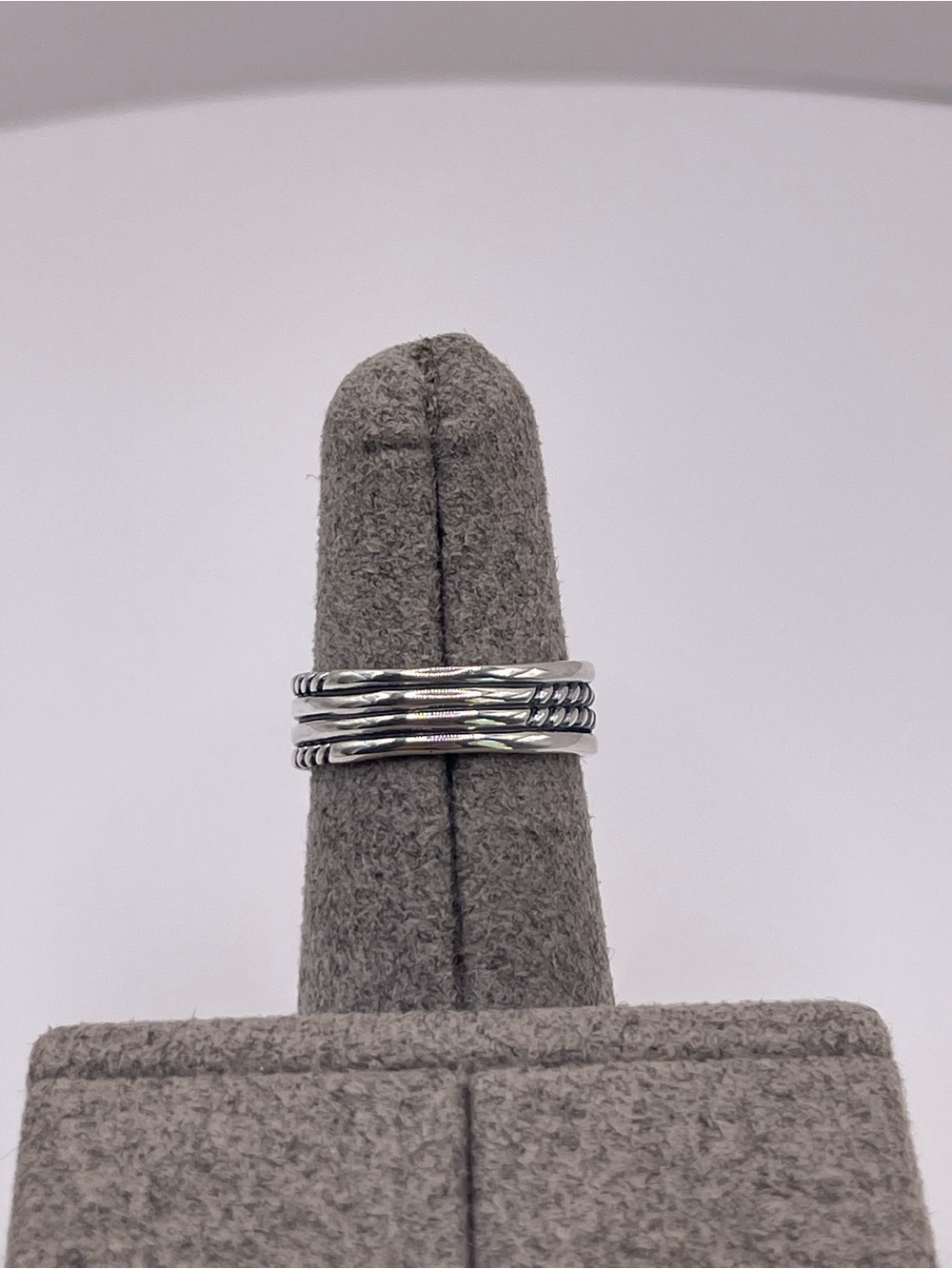 David Yurman X Crossover Band Ring with Diamonds - Picture 4 of 10
